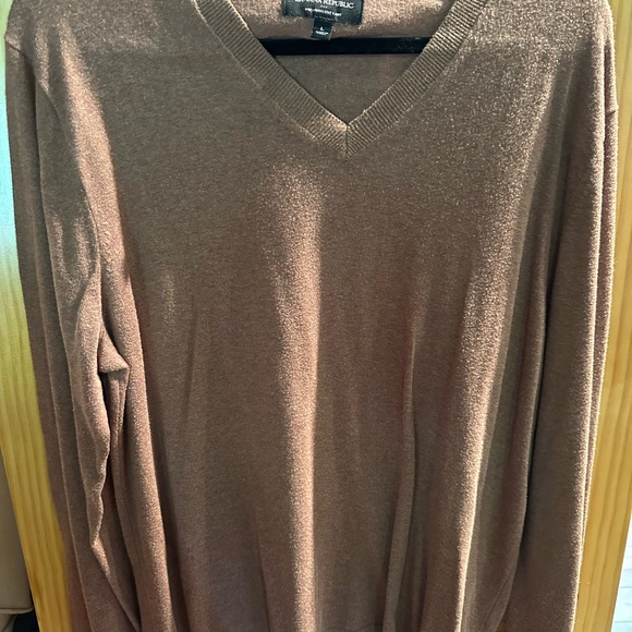 Banana Republic Chocolate Brown V-Neck Sweater - Picture 1 of 3